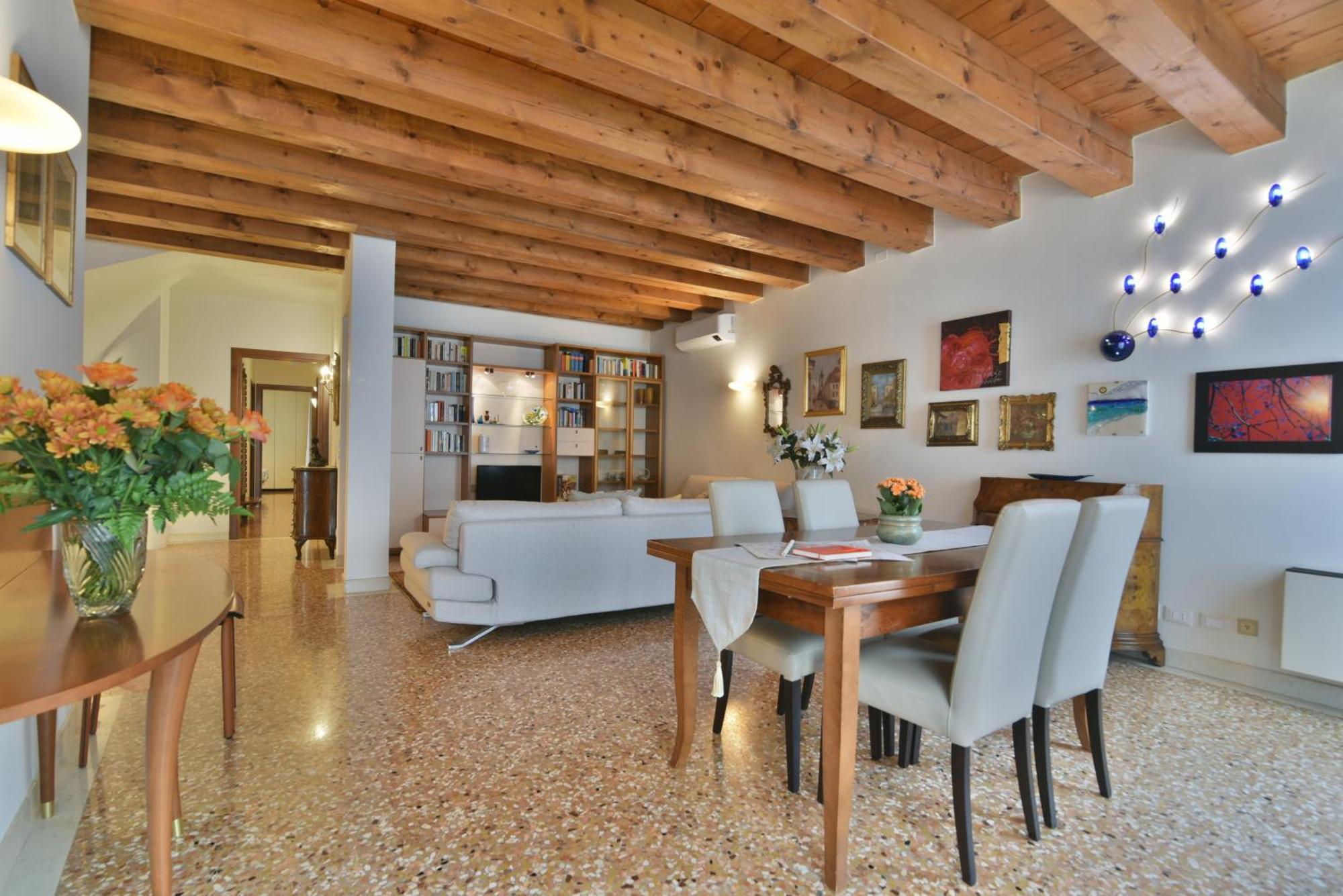Padovaresidence Apartments - Vista Piazza Delle Erbe E Palazzo Della Ragione Exterior foto
